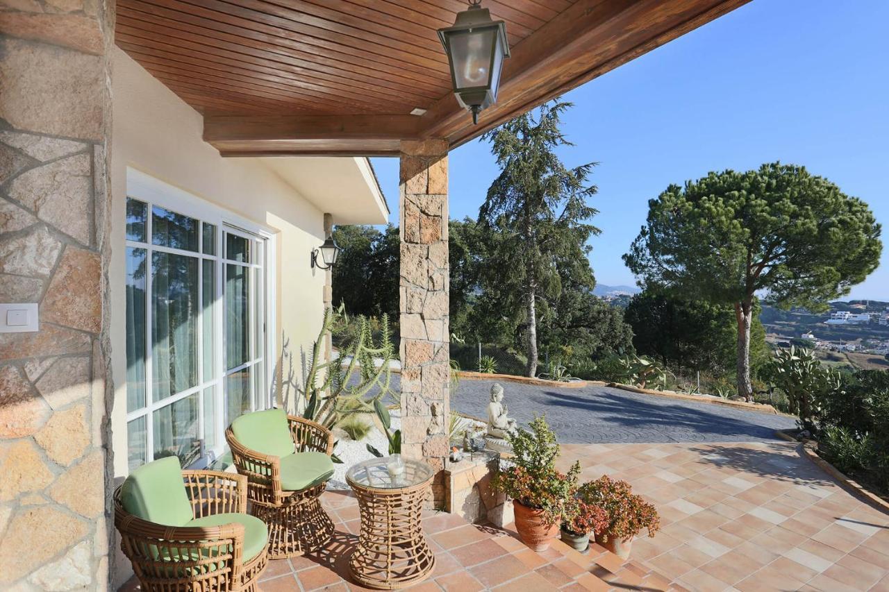 Homestay Villa Estrella - Costa Brava Calella Buitenkant foto