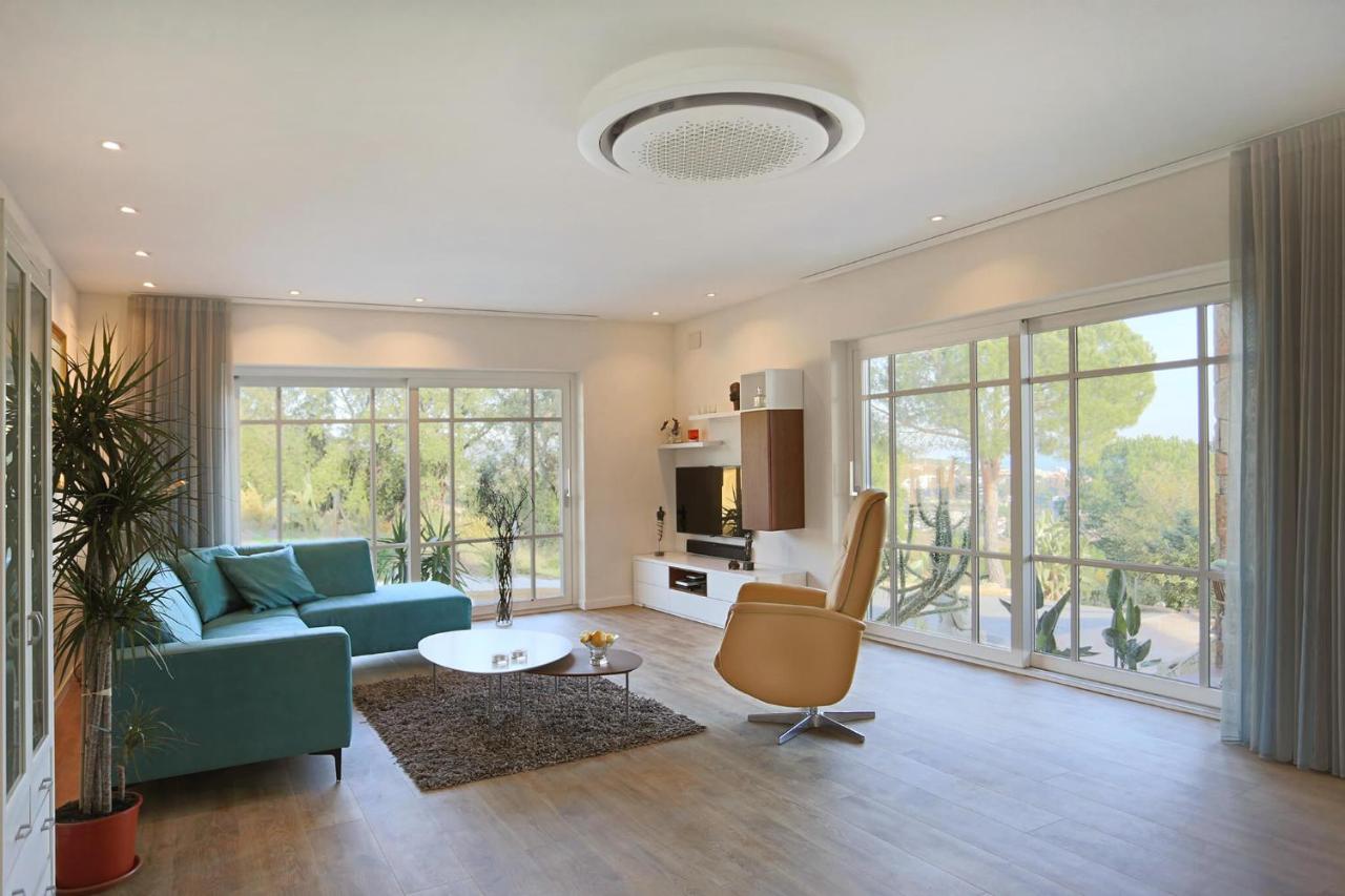 Homestay Villa Estrella - Costa Brava Calella Buitenkant foto